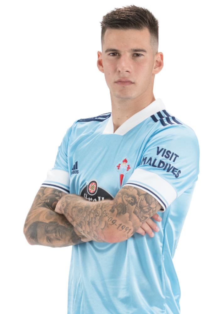 Imágen del jugador Santi Mina posando