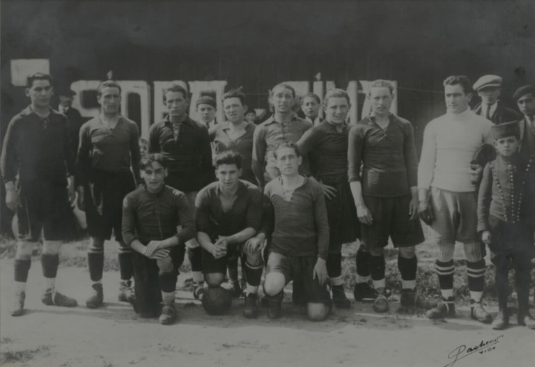 1923