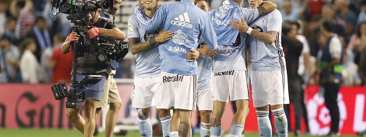 abrazo-equipo-celta-valencia.jpg