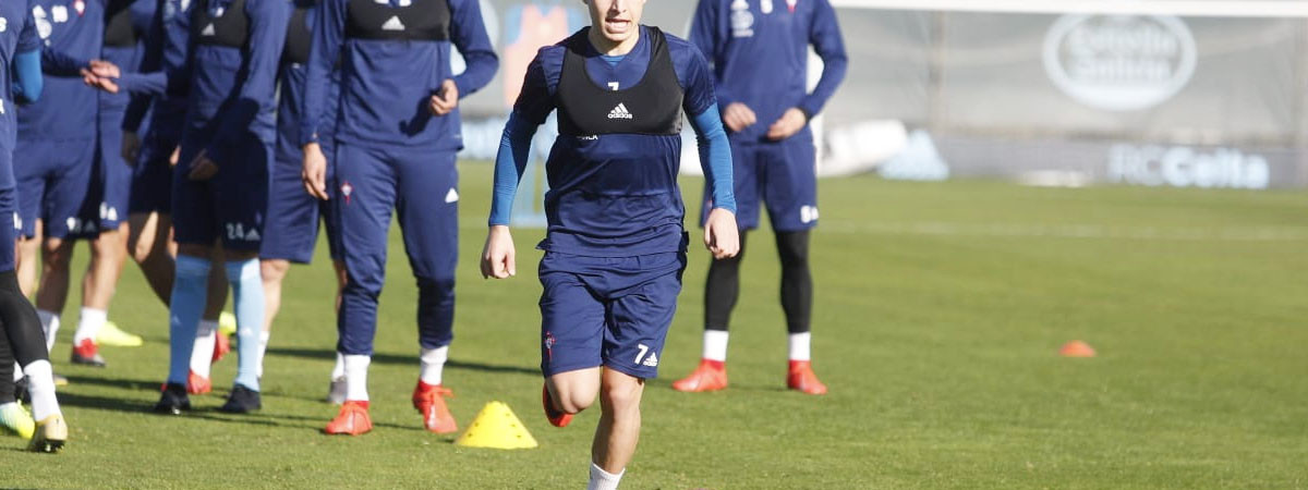 emre-mor-entrenamiento-grupo-celta-vigo-madroa-260219.jpg