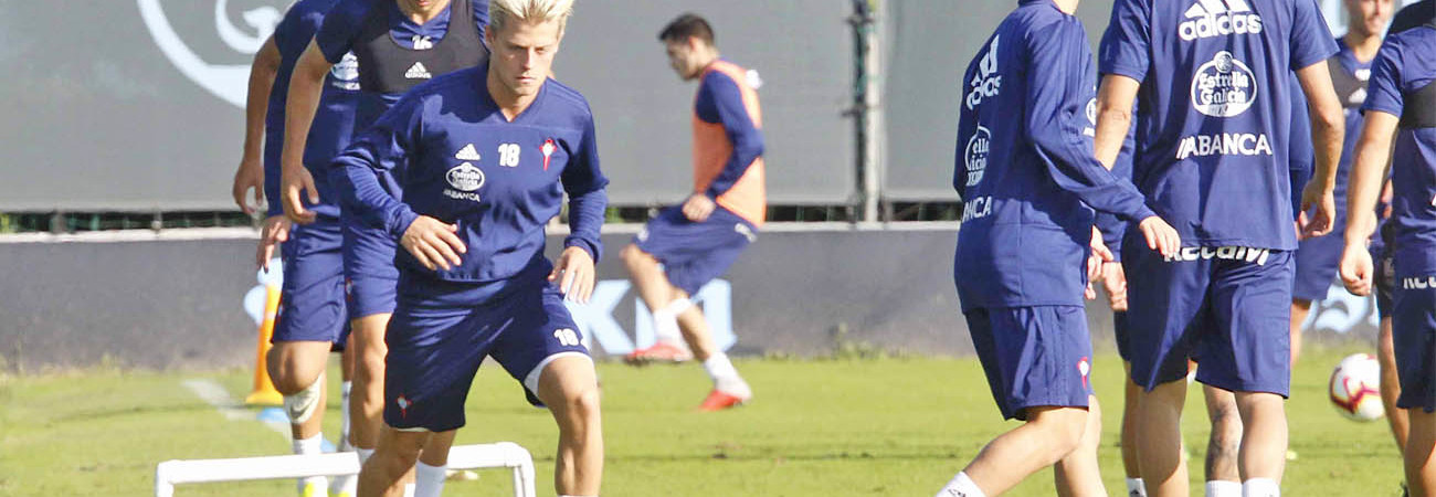 jensen-mathias-celta-vigo-madroa-entrenamiento-300818.jpg
