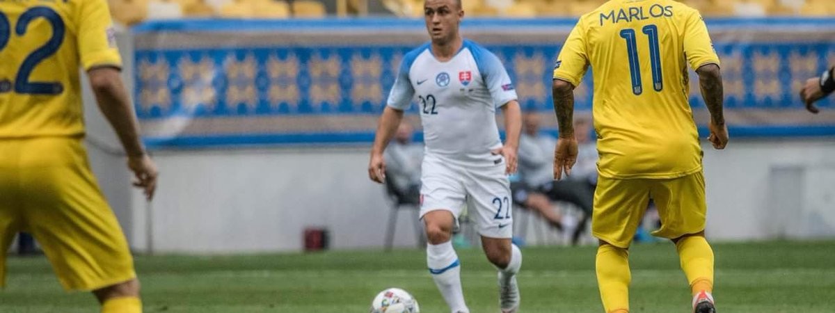 lobotka-seleccion-eslovaquia-uniforme-blanco.jpg