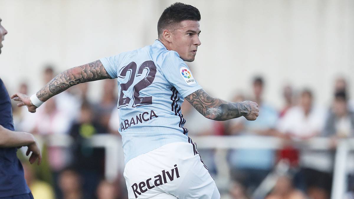 santi-mina-remate-cabeza-celta-lugo-pretemporada-portonovo-2019.jpg