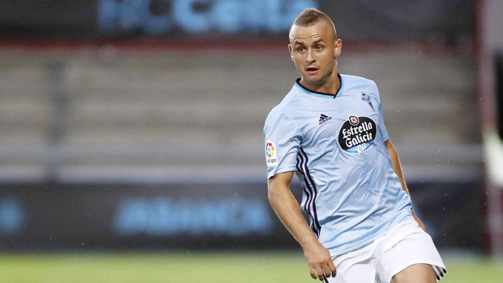 stanislav-lobotka-celta-2019-2020.jpg