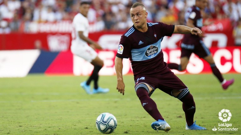 stanislav-lobotka-sevilla-celta-vigo-sanchez-pizjuan-laliga-2019-2020.jpg